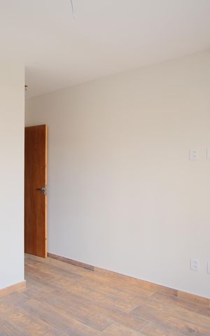 Casa à venda com 134m², 3 quartos e 3 vagasSuíte