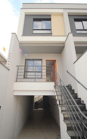 Casa à venda com 134m², 3 quartos e 3 vagasFrente da Casa