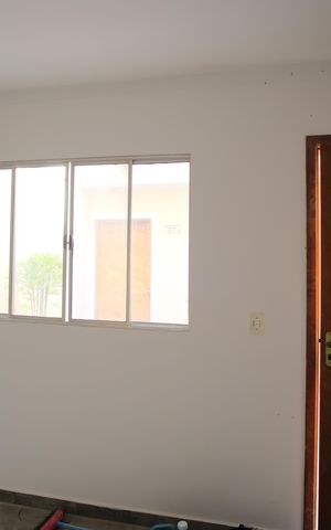 Casa de condomínio à venda com 58m², 2 quartos e 1 vagaSala
