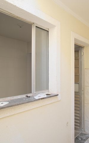 Casa de condomínio à venda com 58m², 2 quartos e 1 vagaÁrea de Serviço