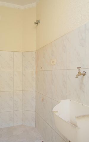 Casa de condomínio à venda com 58m², 2 quartos e 1 vagaÁrea de Serviço
