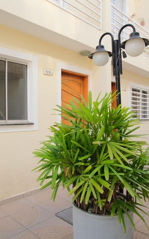 Casa de condomínio à venda com 58m², 2 quartos e 1 vagaÁrea comum