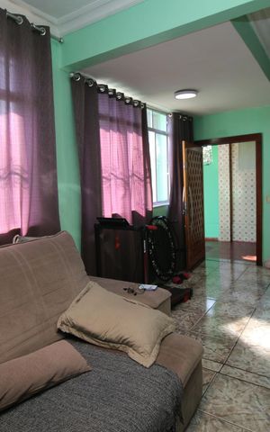 Casa à venda com 180m², 3 quartos e 3 vagasSala