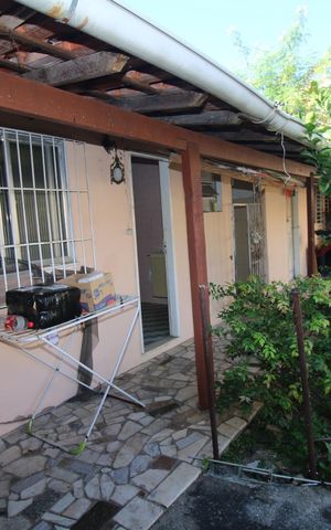 Casa à venda com 180m², 3 quartos e 3 vagasQuintal