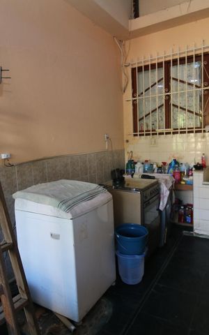 Casa à venda com 180m², 3 quartos e 3 vagasÁrea de Serviço