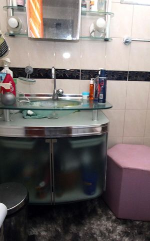 Casa à venda com 180m², 3 quartos e 3 vagasBanheiro 2