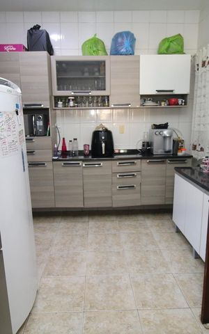 Casa à venda com 180m², 3 quartos e 3 vagasCozinha