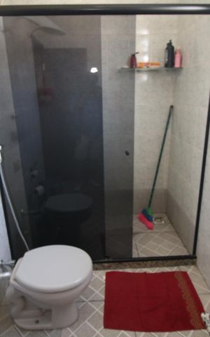 Casa à venda com 180m², 3 quartos e 3 vagasBanheiro 1