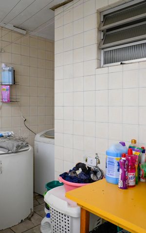 Casa à venda com 306m², 3 quartos e 2 vagas Casa à venda com 306m², 3 quartos e 2 vagasÁrea de Serviço