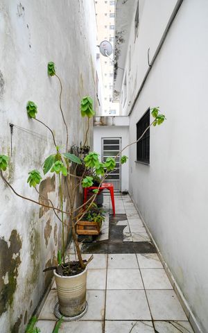 Casa à venda com 306m², 3 quartos e 2 vagas Casa à venda com 306m², 3 quartos e 2 vagasQuintal
