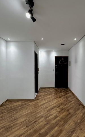 Apartamento à venda com 54m², 2 quartos e 1 vaga Apartamento à venda com 54m², 2 quartos e 1 vagaSala