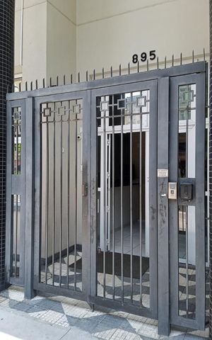 Apartamento à venda com 43m², 1 quarto e sem vaga Apartamento à venda com 43m², 1 quarto e sem vagaFachada