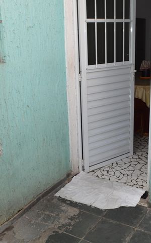 Casa à venda com 80m², 2 quartos e sem vagaÁrea de Serviço