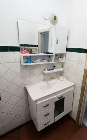 Casa à venda com 400m², 2 quartos e 2 vagas Casa à venda com 400m², 2 quartos e 2 vagasBanheiro