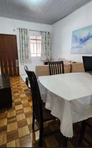 Casa à venda com 400m², 2 quartos e 2 vagas Casa à venda com 400m², 2 quartos e 2 vagasSala