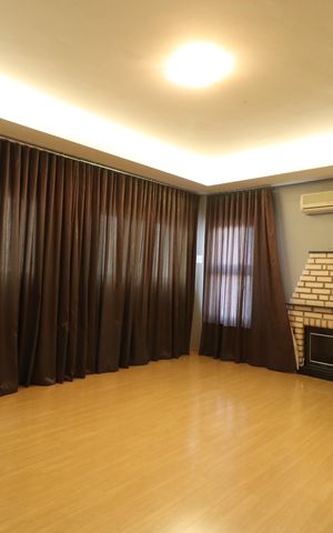 Casa de condomínio para alugar com 316m², 4 quartos e 4 vagasSala 2