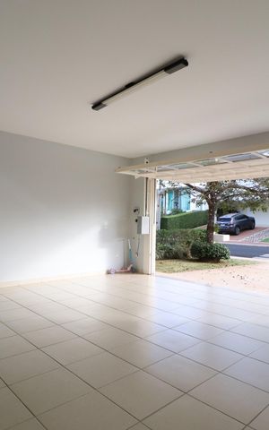 Casa de condomínio para alugar com 316m², 4 quartos e 4 vagasGaragem