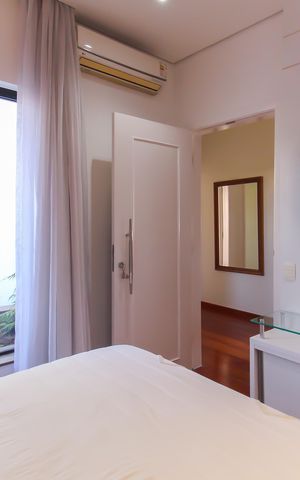 Casa à venda com 1000m², 4 quartos e 8 vagasQuarto 2 - Suíte