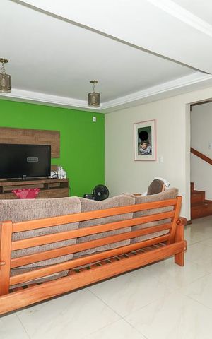 Casa à venda com 238m², 4 quartos e 3 vagasSala