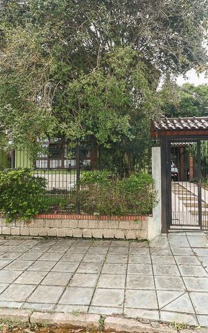 Casa à venda com 238m², 4 quartos e 3 vagasFachada