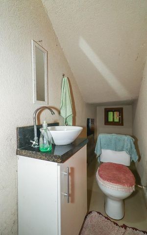 Casa à venda com 238m², 4 quartos e 3 vagasLavabo