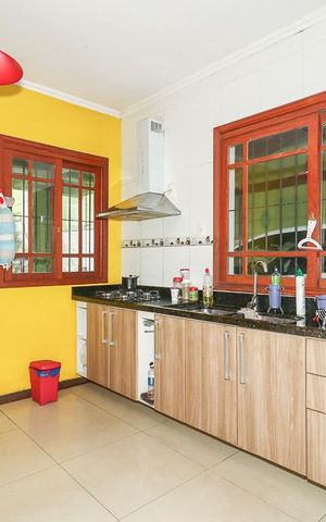 Casa à venda com 238m², 4 quartos e 3 vagasCozinha
