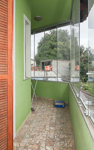 Casa à venda com 238m², 4 quartos e 3 vagasVaranda Suíte