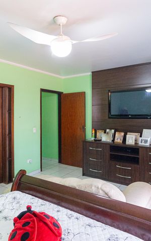 Casa à venda com 208m², 4 quartos e 4 vagas Casa à venda com 208m², 4 quartos e 4 vagasSuíte 1