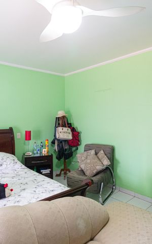 Casa à venda com 208m², 4 quartos e 4 vagas Casa à venda com 208m², 4 quartos e 4 vagasSuíte 1