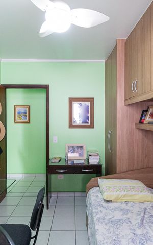 Casa à venda com 208m², 4 quartos e 4 vagas Casa à venda com 208m², 4 quartos e 4 vagasQuarto