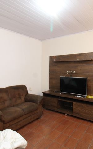 Casa à venda com 250m², 2 quartos e 3 vagasSala