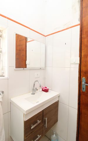 Casa à venda com 250m², 2 quartos e 3 vagasBanheiro