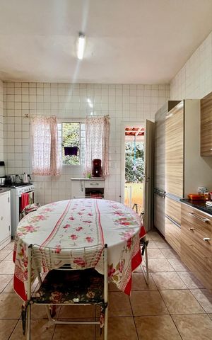 Casa à venda com 295m², 4 quartos e 3 vagasCozinha