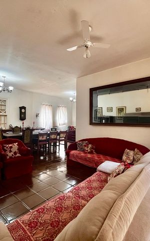 Casa à venda com 295m², 4 quartos e 3 vagasSala