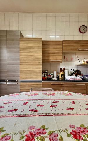 Casa à venda com 295m², 4 quartos e 3 vagasCozinha