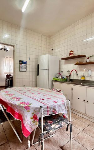 Casa à venda com 295m², 4 quartos e 3 vagasCozinha