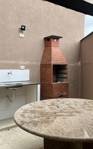 Casa à venda com 240m², 5 quartos e 2 vagas Casa à venda com 240m², 5 quartos e 2 vagasQuintal