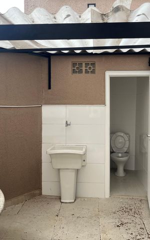 Casa à venda com 240m², 5 quartos e 2 vagas Casa à venda com 240m², 5 quartos e 2 vagasQuintal