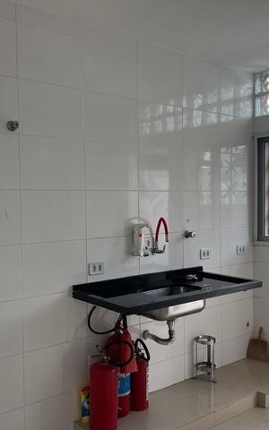 Casa à venda com 240m², 5 quartos e 2 vagas Casa à venda com 240m², 5 quartos e 2 vagasCozinha