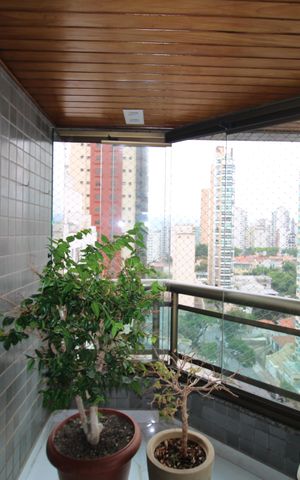 Apartamento à venda com 210m², 4 quartos e 3 vagasVaranda