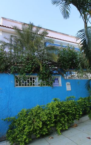 Casa para alugar com 357m², 3 quartos e 1 vagaFachada da casa