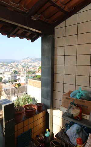 Casa à venda com 119m², 3 quartos e 1 vagaVaranda - Fundos