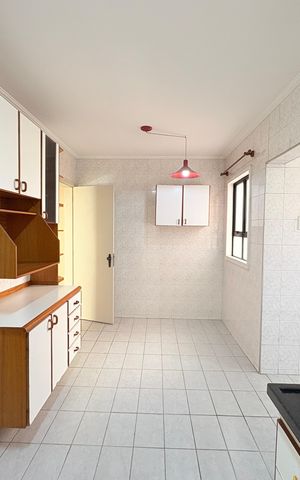 Apartamento à venda com 93m², 3 quartos e 2 vagasCozinha