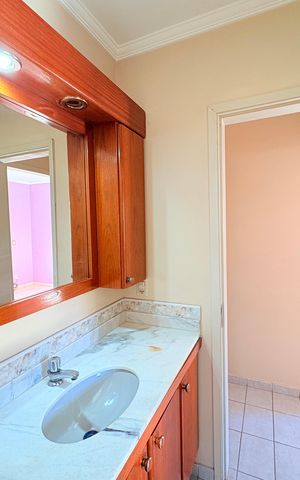 Apartamento à venda com 93m², 3 quartos e 2 vagasBanheiro da Suíte