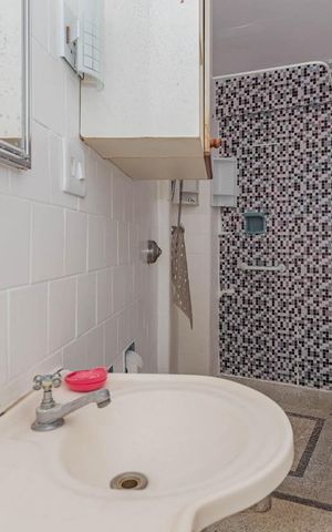 Apartamento para alugar com 85m², 2 quartos e sem vagaBanheiro