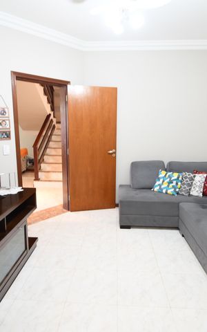 Casa à venda com 260m², 3 quartos e 4 vagasSala de TV