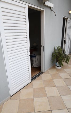 Casa à venda com 260m², 3 quartos e 4 vagasSacada da Suíte 2