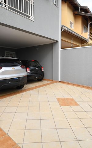 Casa à venda com 260m², 3 quartos e 4 vagasGaragem