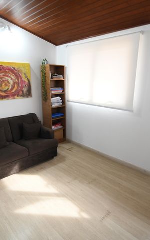 Casa à venda com 260m², 3 quartos e 4 vagasEscritório