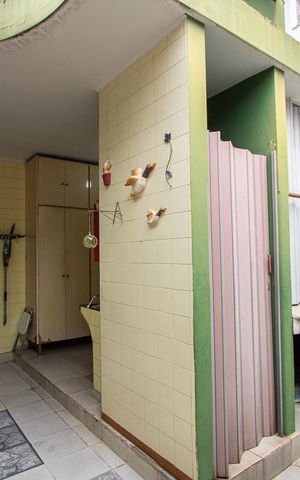 Casa para alugar com 425m², 5 quartos e 6 vagas Casa para alugar com 425m², 5 quartos e 6 vagasÁrea de serviço